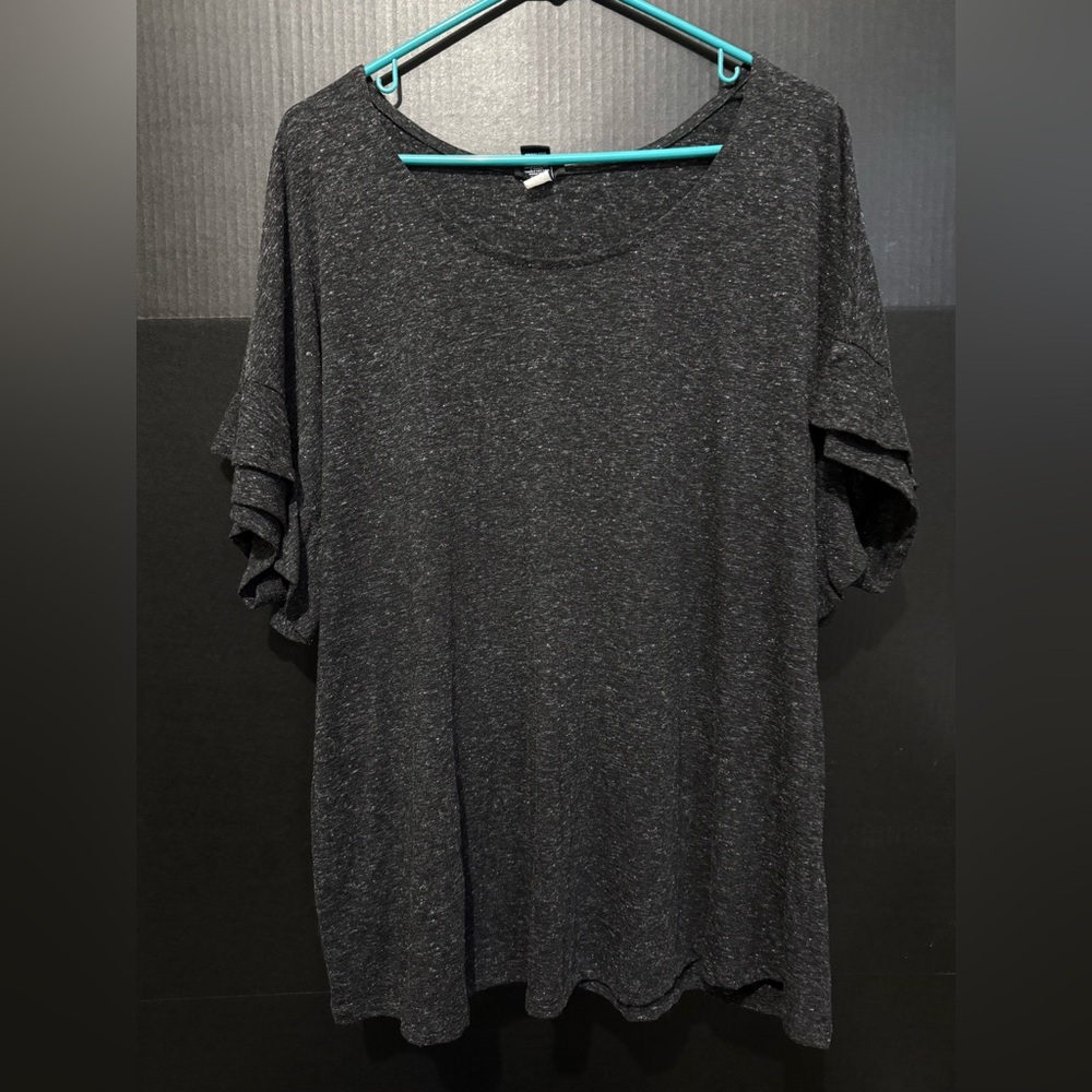 🎋Torrid Charcoal Heather Ruffle Short-Sleeve Knit Tee